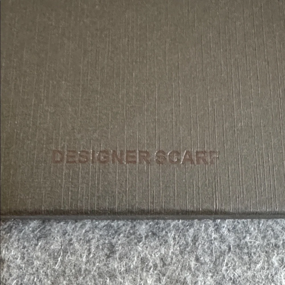 NWT Villand All Gray Men's Scarf Cashmere Super Soft